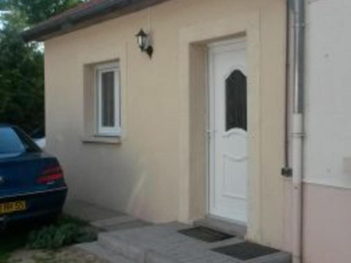 Gîte Étain, 2 pièces, 2 personnes - FR-1-585-3 Extérieur photo