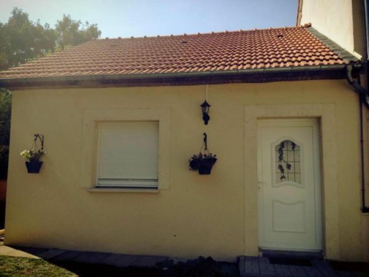 Gîte Étain, 2 pièces, 2 personnes - FR-1-585-3 Extérieur photo